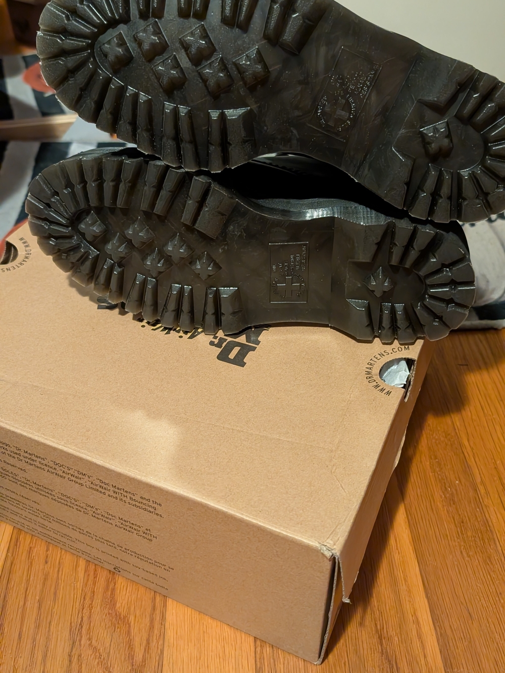 Dr. Martens Sinclair Heart Boots in Black - Picture 7 of 9